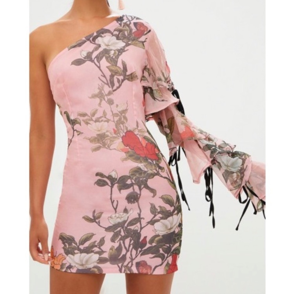Off shoulder dress with floral detail